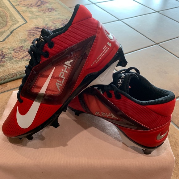 Men's Nike Alpha Menace 4 Pro Molded Football